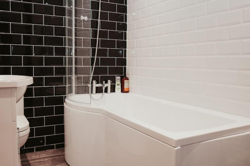 The Sunset Apartment - Margate Beach - By Goldex Coastal Breaks Extérieur photo